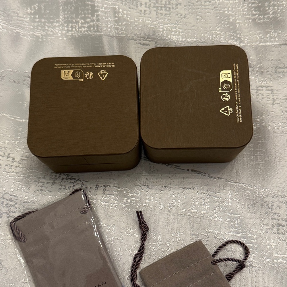 David Yurman Brown Jewelry Boxes and Pouches Set - Picture 3 of 4